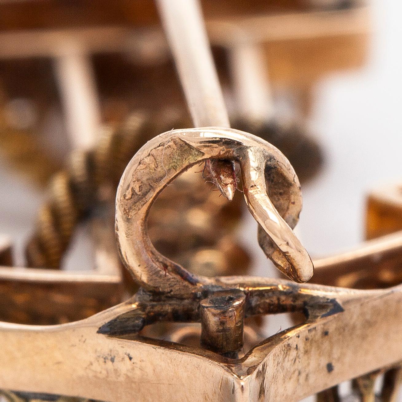 Rintakoru, antiikkihiottuja timantteja, 14K kultaa, Pietari, 1800-luvun loppu.
