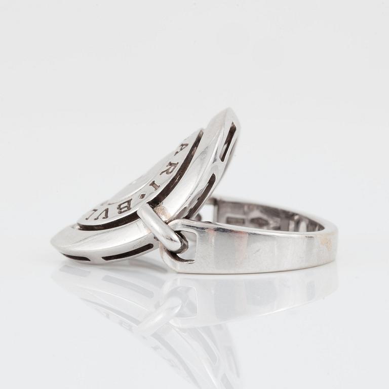 RING signerad Bulgari, modell Cerchi shield.