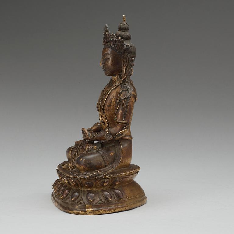 BUDDHA, förgylld brons. Qing dynastin, 1700-tal.