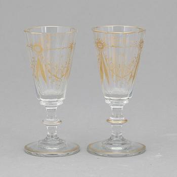 VINGLAS, ett par, empire, 1800-talets första hälft.
