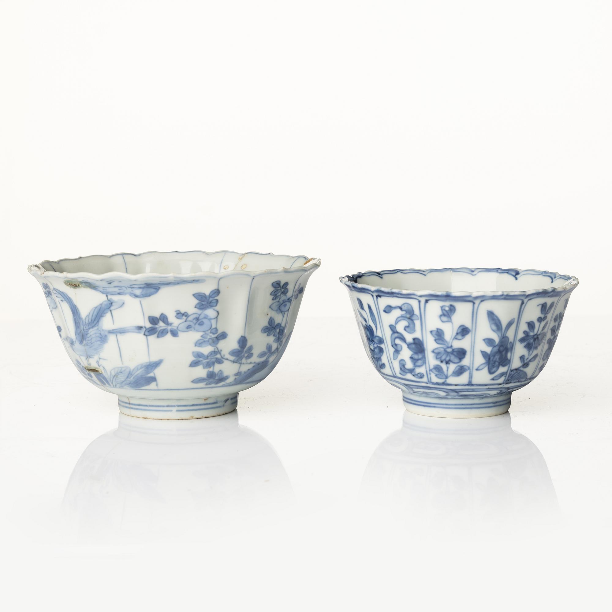 A group of four blue and white bowls, 17/18th century.