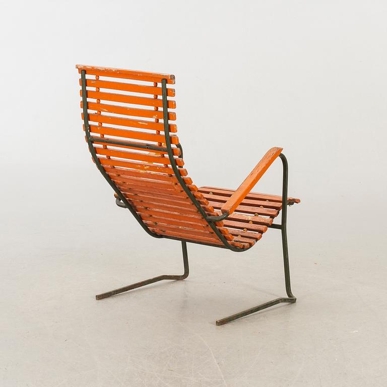 A GARDEN EASY CHAIR FROM BJÖRUM.