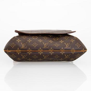 Louis Vuitton, a monogram 'Musette Salsa' Bag.