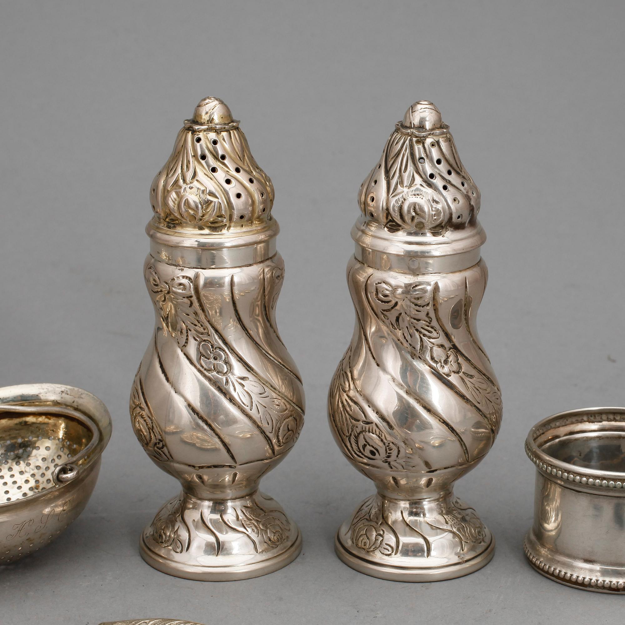 PARTI SILVER, 15 delar. Bl a Carl Nyström, Stockholm 1853, Tot ca 350 g.