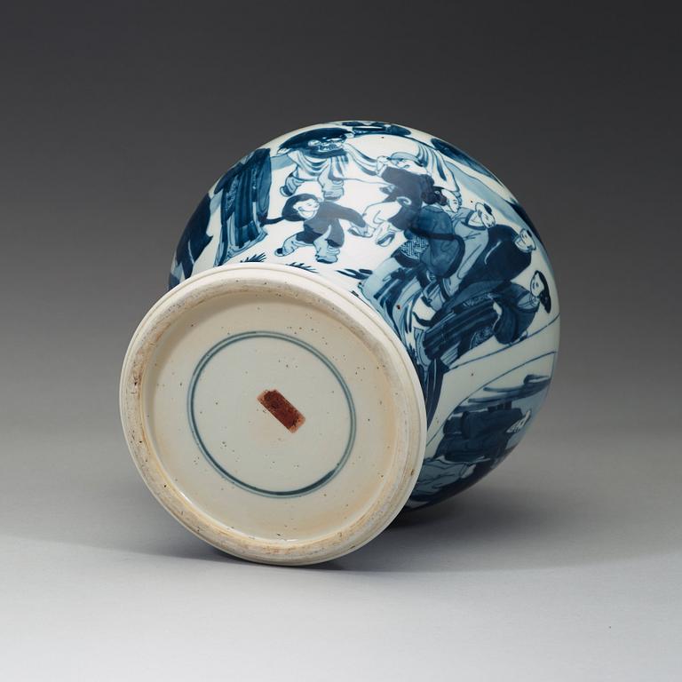 A blue and white jar, Qing dynasty, Kangxi (1662-1722).