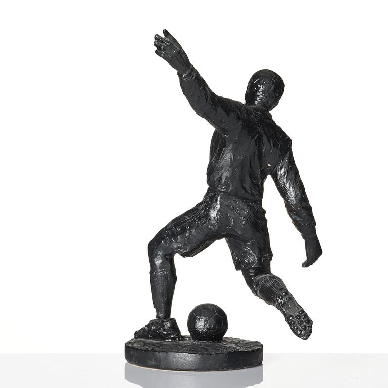 Makode Linde, Fotbollsspelare.