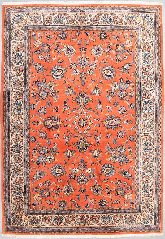 A CARPET, Sarouk, around 285 x 199 cm.