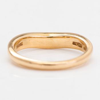 Bulgari, an 18K gold 'Fedi' ring with diamonds, ca. 0.14 ct in total.