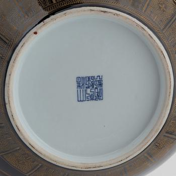 A large Chinese vase, modern manufactory, 20th Century.