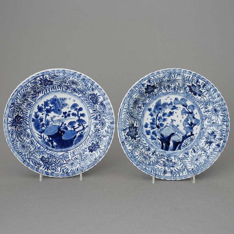 TALLRIKAR, ett par, Kangxi, 1662-1722).
