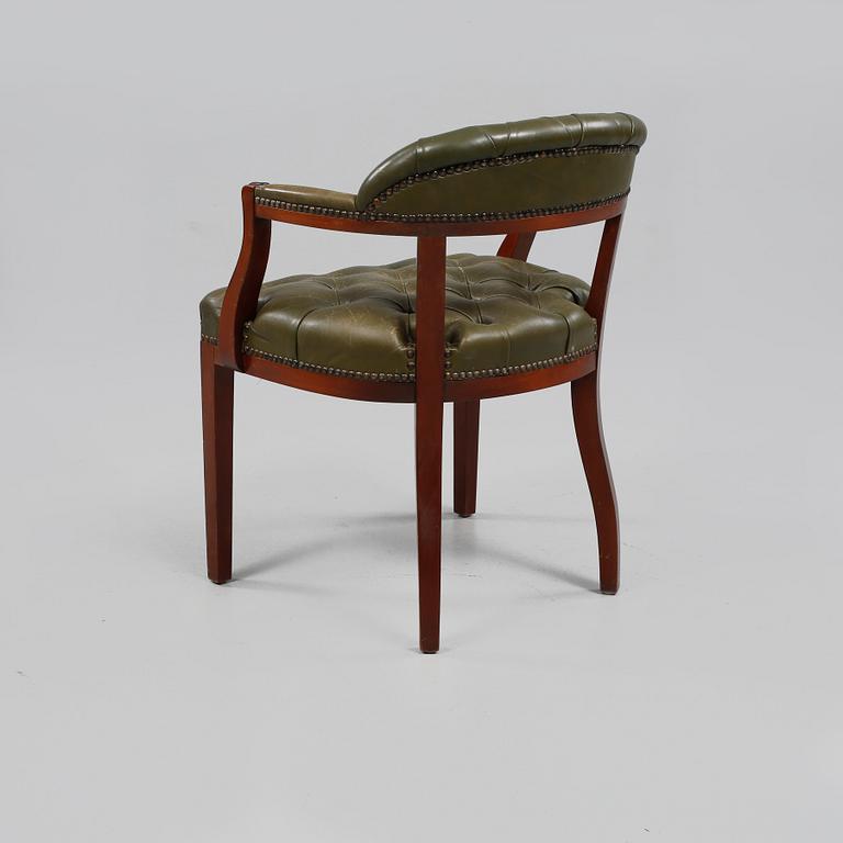 SKRIVBORDSSTOL, engelsk stil, 1900-talets andra hälft.