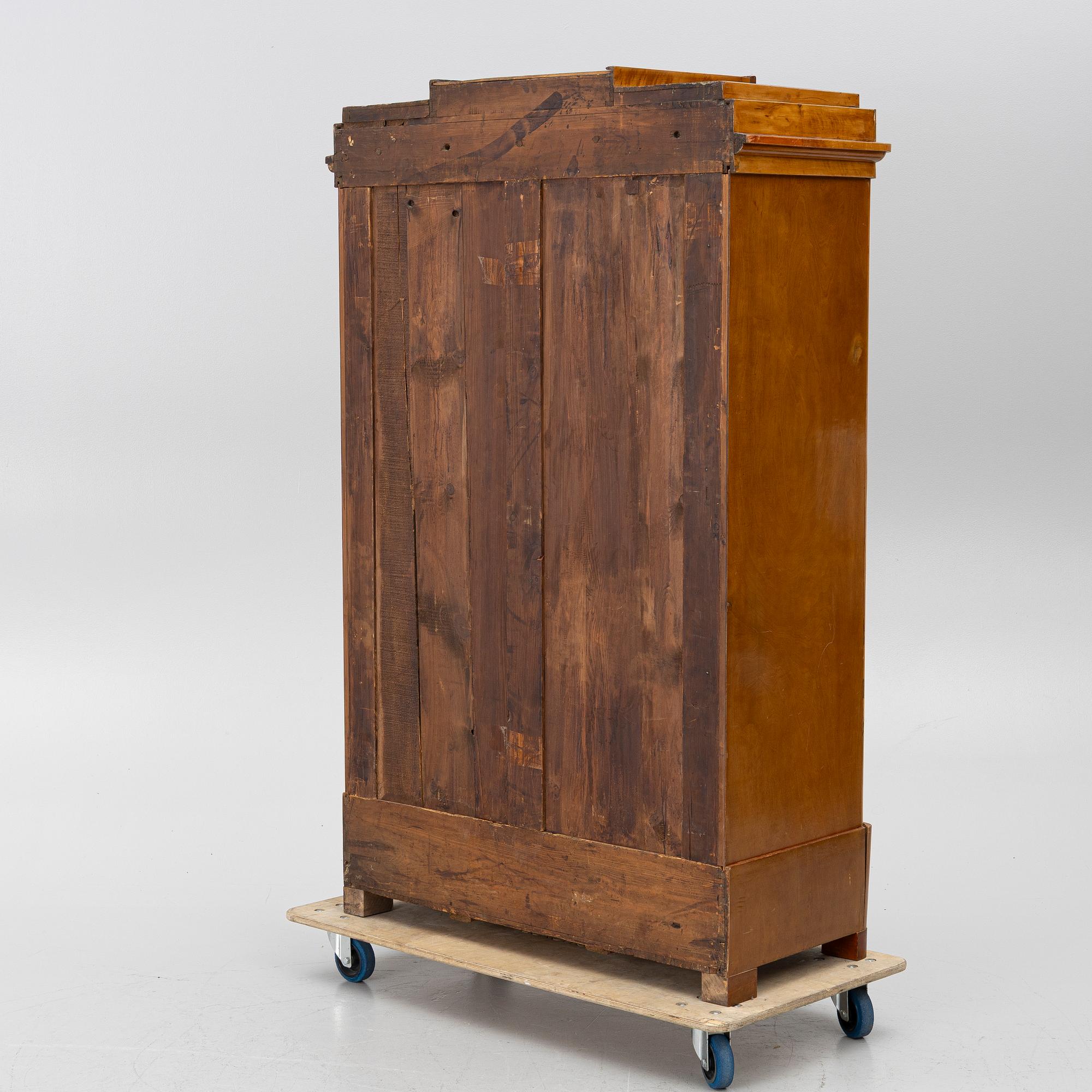 Cabinet, 19th century.