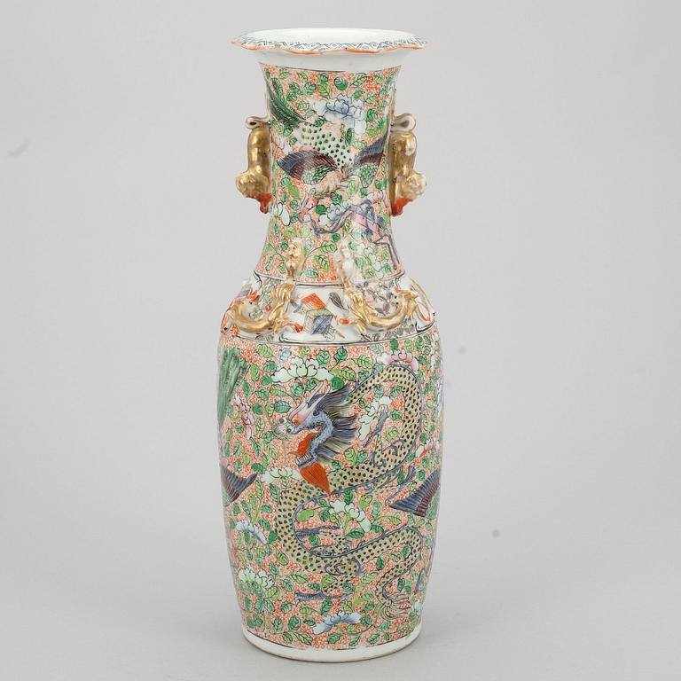 VAS, porslin, Kina 1800-tal.