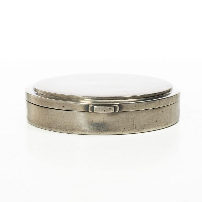 Harald Nielsen, a sterling silver powder box, Georg Jensen, Denmark.
