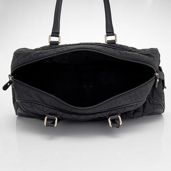 Chanel, laukku, "Paris-New York Duffle", 2005-2006.