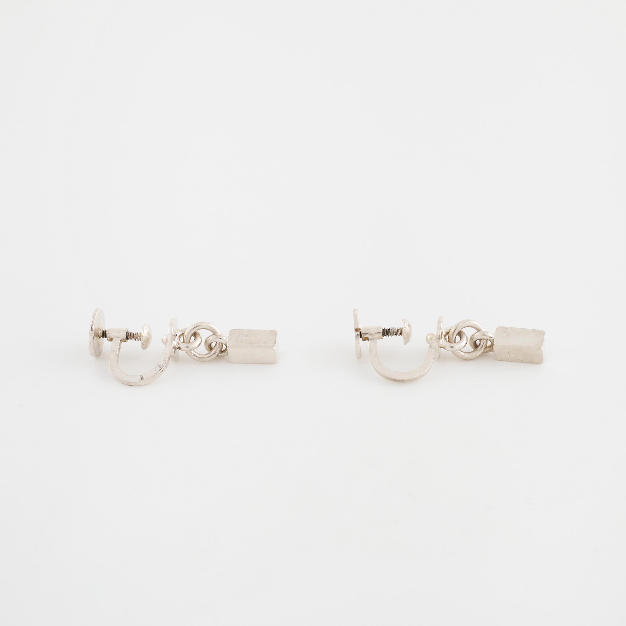 WIWEN NILSSON, Lund, 1959, a pair of earrings.