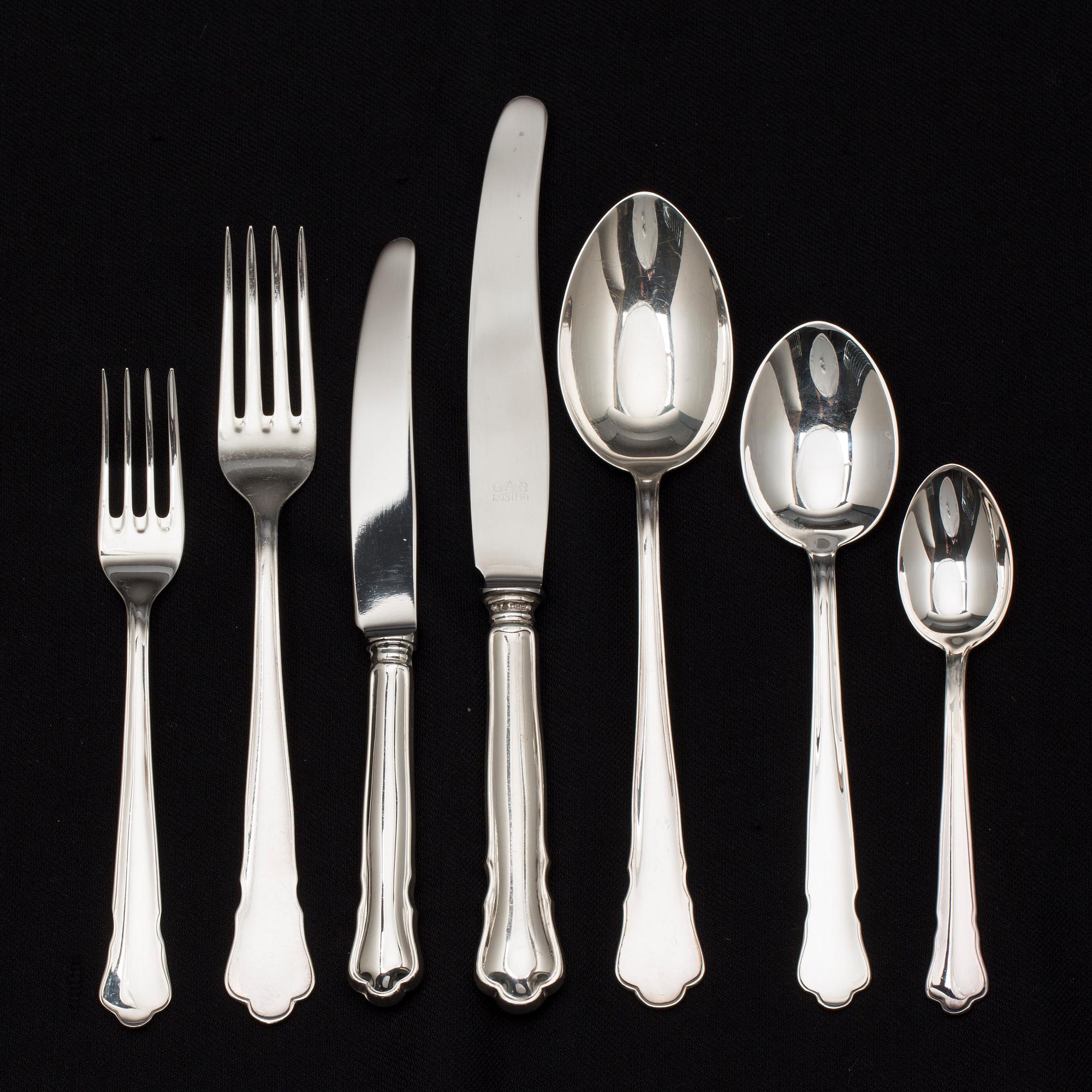BESTICK, ca 84 dlr, "Chippendale", GAB, Stockholm, 1900-talets senare del, silver, totalvikt ca 2800 g.