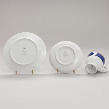 SIGVARD BERNADOTTE, RUOKA-ASTIASTO, 76 osaa, posliinia, "Christineholm".