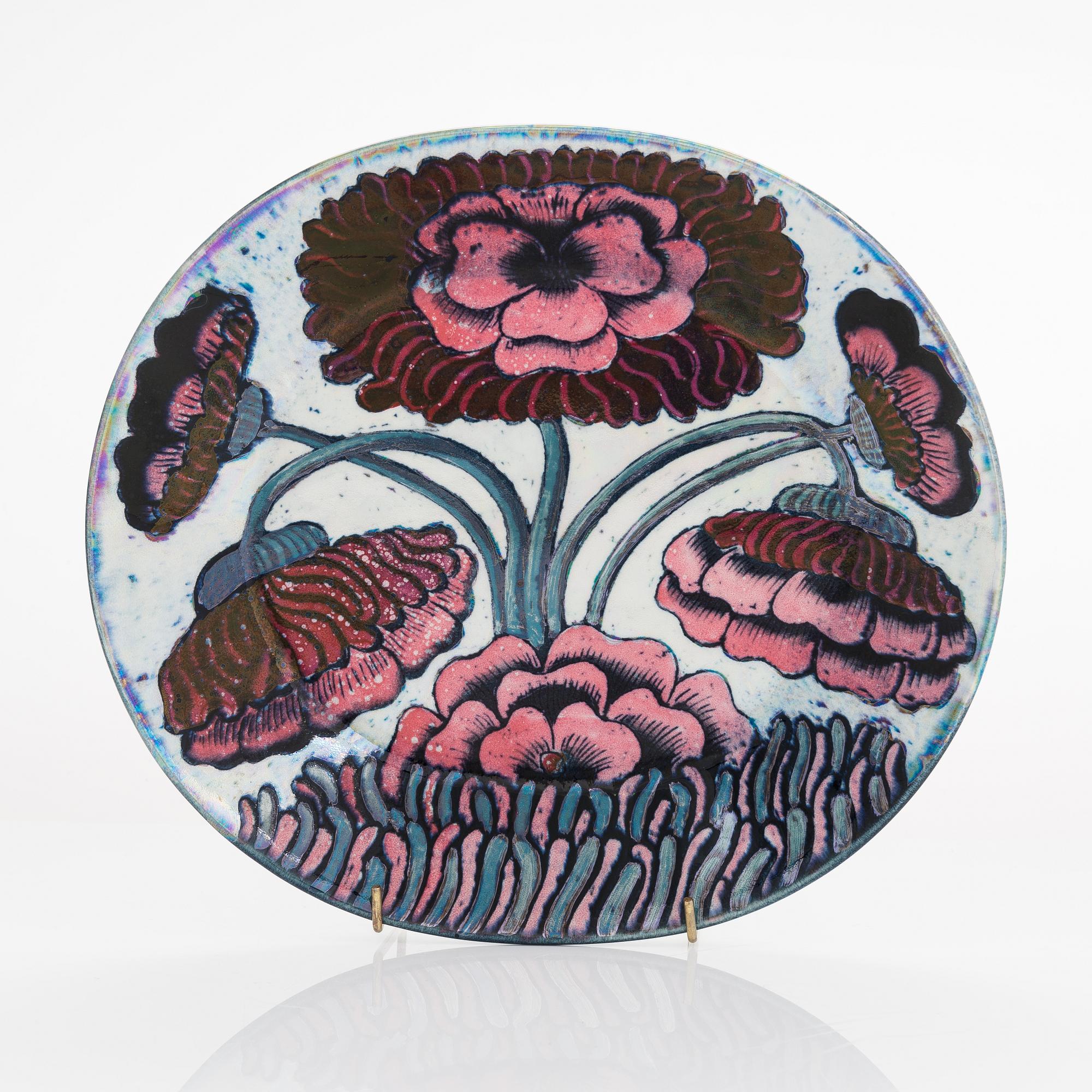 Birger Kaipiainen, a decorative plate signed Kaipiainen Arabia.