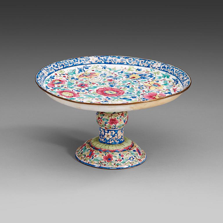 TAZZA, emalj på koppar. Qing dynastin, 1800-tal.