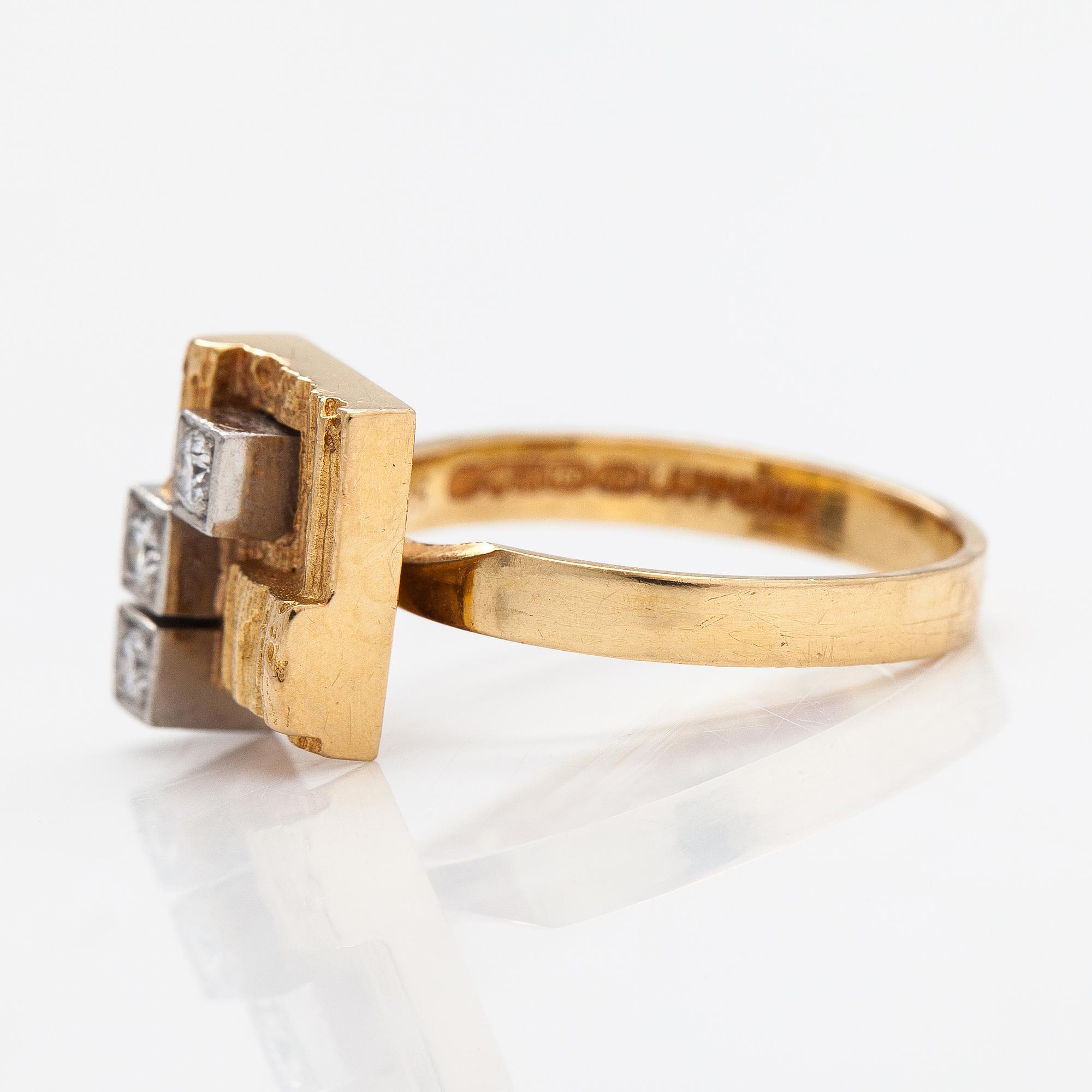Björn Weckström, An 18K gold ring "Diamond city" wtih diamonds ca. 0.15 ct in total. Lapponia 1978.