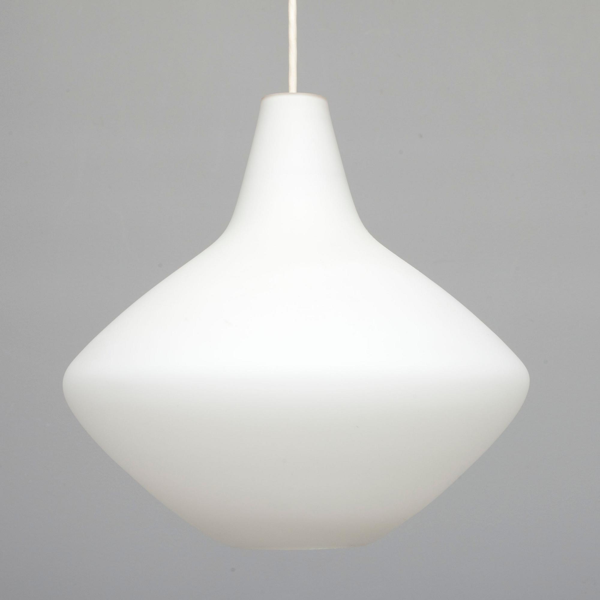 TAKARMATUR, "Onion lamp", Lisa Johansson-Pape, Iittala, 1950-tal. Kupans höjd ca 34 cm.