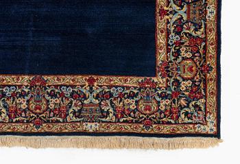 Matta, semiantik "Lion and Sun" Kirman, ca 243 x 144 cm.