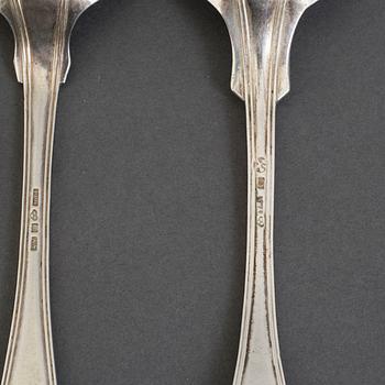SERVISDELAR, 24 delar, "Gamal fransk", silver, olika mästare, Sverige, 1900-talets andra hälft. Totalvikt 928 gram.