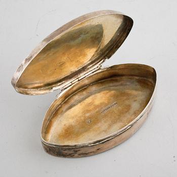A SWEDISH SILVER SNUFF BOX, by Pehr Abraham Taxberg, Sundsvall, first half of the 19th century.