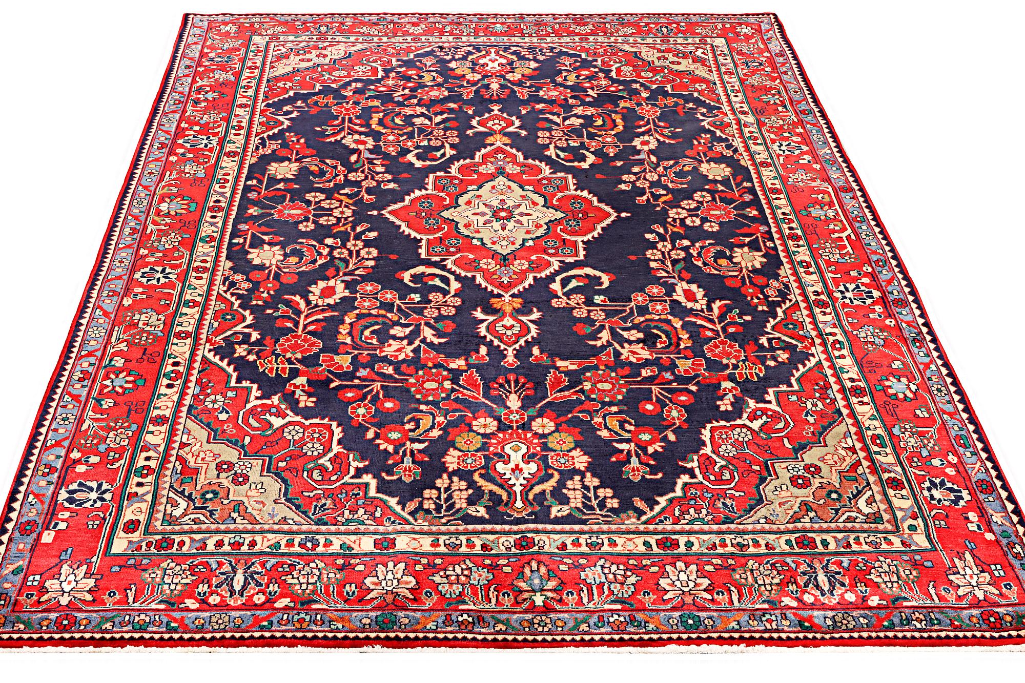 A carpet, Mahal, a. 320 x 217 cm.