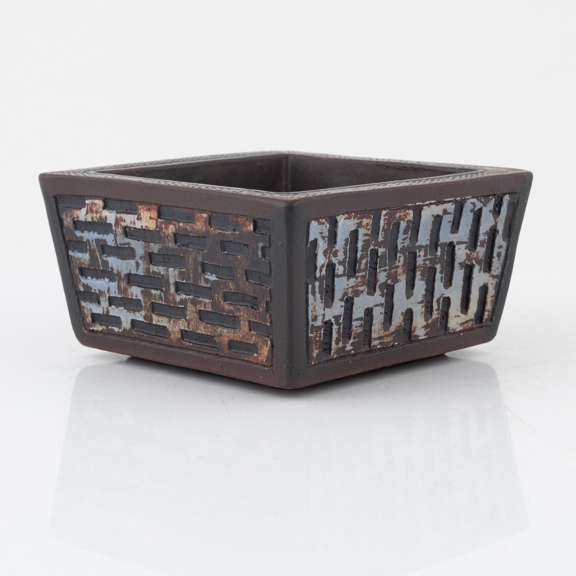 Wilhelm Kåge,  a 'Farsta' stoneware bowl, Gustavsbergs Studio, 1955.