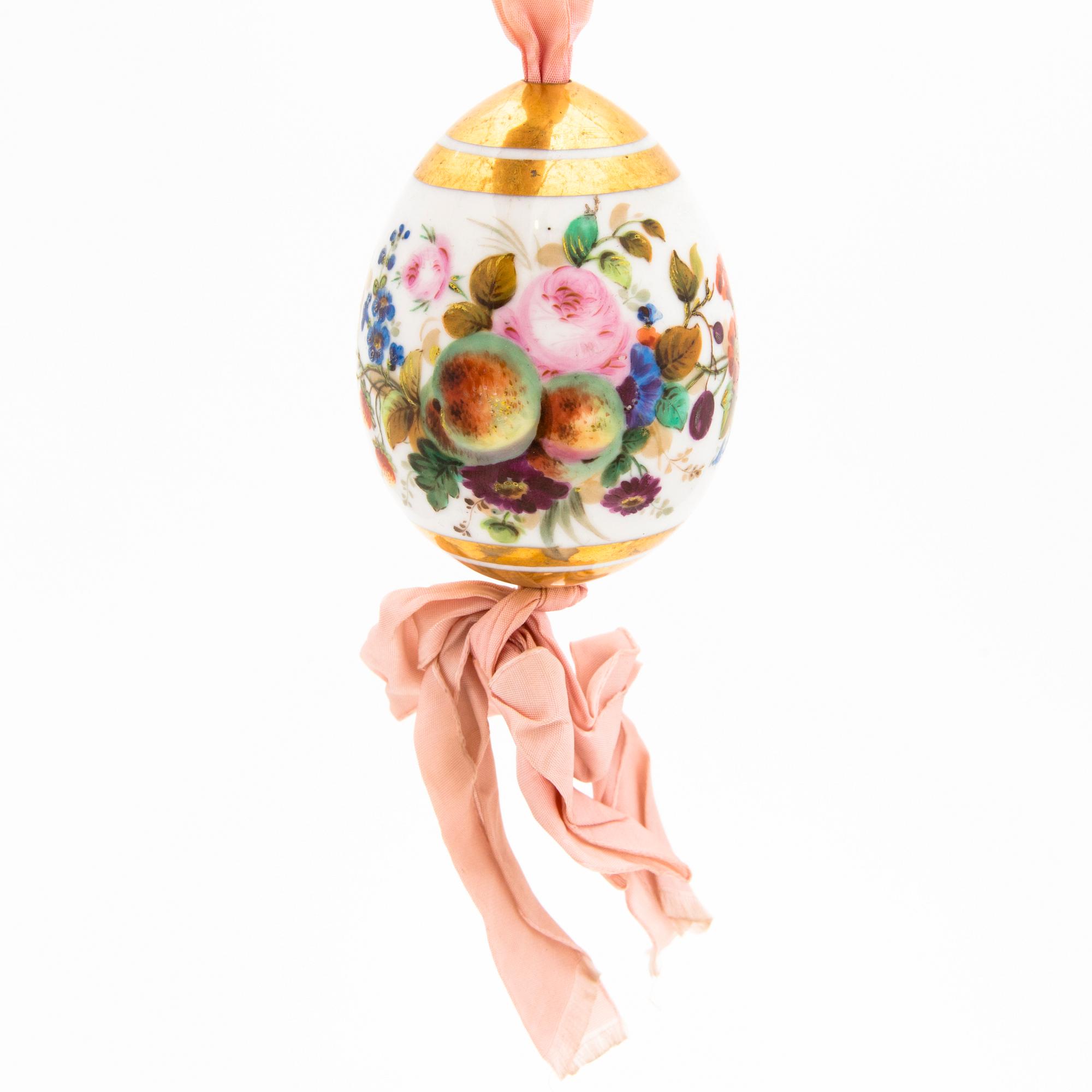 A Russian porcelain Easter egg, from the time of Nicholas I (1825–1855).