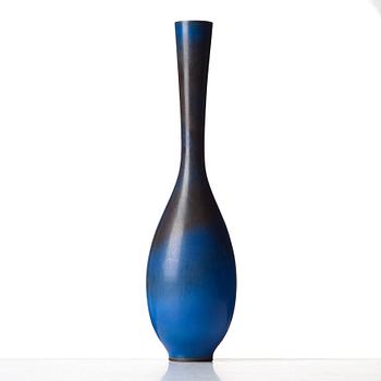 Berndt Friberg, a stoneware vase, Gustavsberg studio, Sweden 1956.