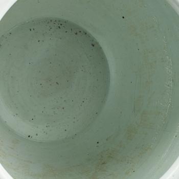 A 19th century Chinese porcelain fish bassin.