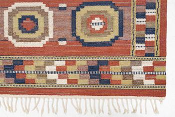 Märta Måås-Fjetterström, a 'Röda Åttan', flat weave, c. 285 x 215 cm, signed AB MMF.