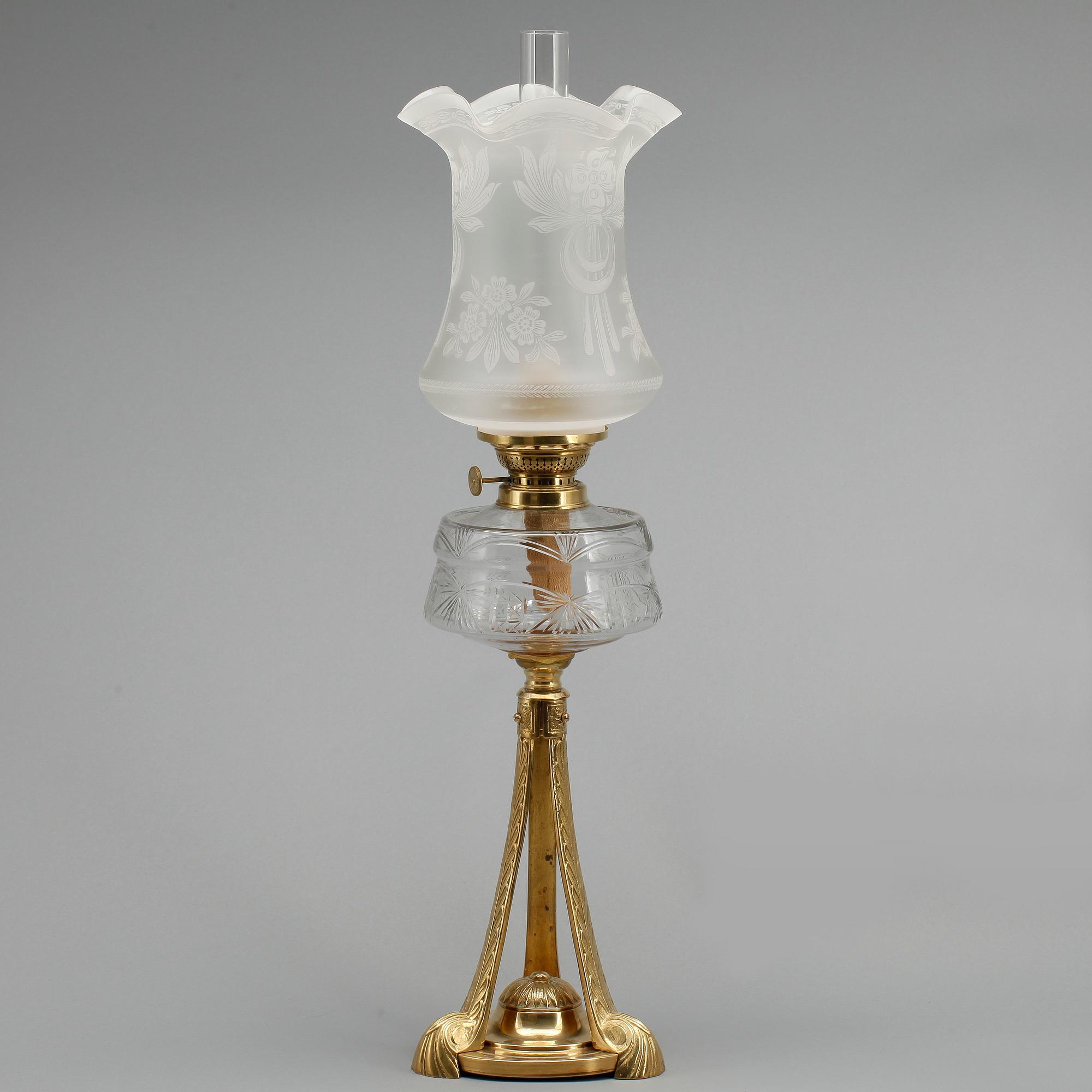 FOTOGENLAMPA, mässing/glas, omkring år 1900.