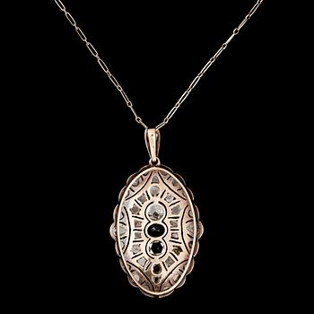 HÄNGE, platina och guld, fasettslipad safir ca 0,85 ct med rosenslipade diamanter totalt ca 4,50 ct. Vikt 14 g.