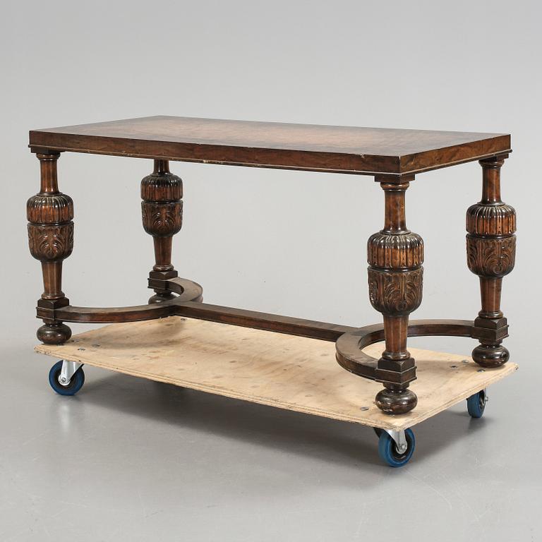 SOFFBORD, 1900-talets första hälft.