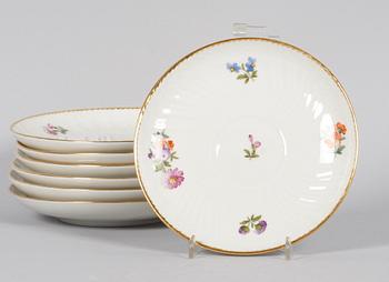 MAT- KAFFE OCH TESERVIS, 33 delar, Kunglig Dansk.