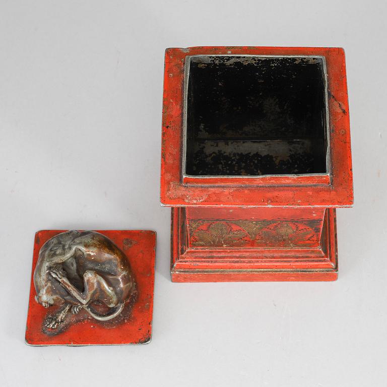 A painted Biedermeier tobacco jar, probably Germany, early 19th century.
