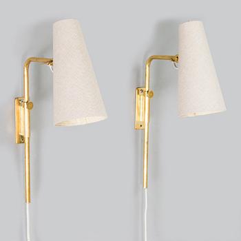 Paavo Tynell, a pair mid-20th century '9459' wall lights for Taito.