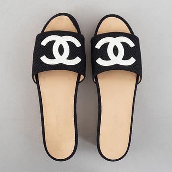 Chanel, sandals, size 41 1/2.