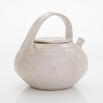 Kyllikki Salmenhaara, a stoneware tea pot signed KS.