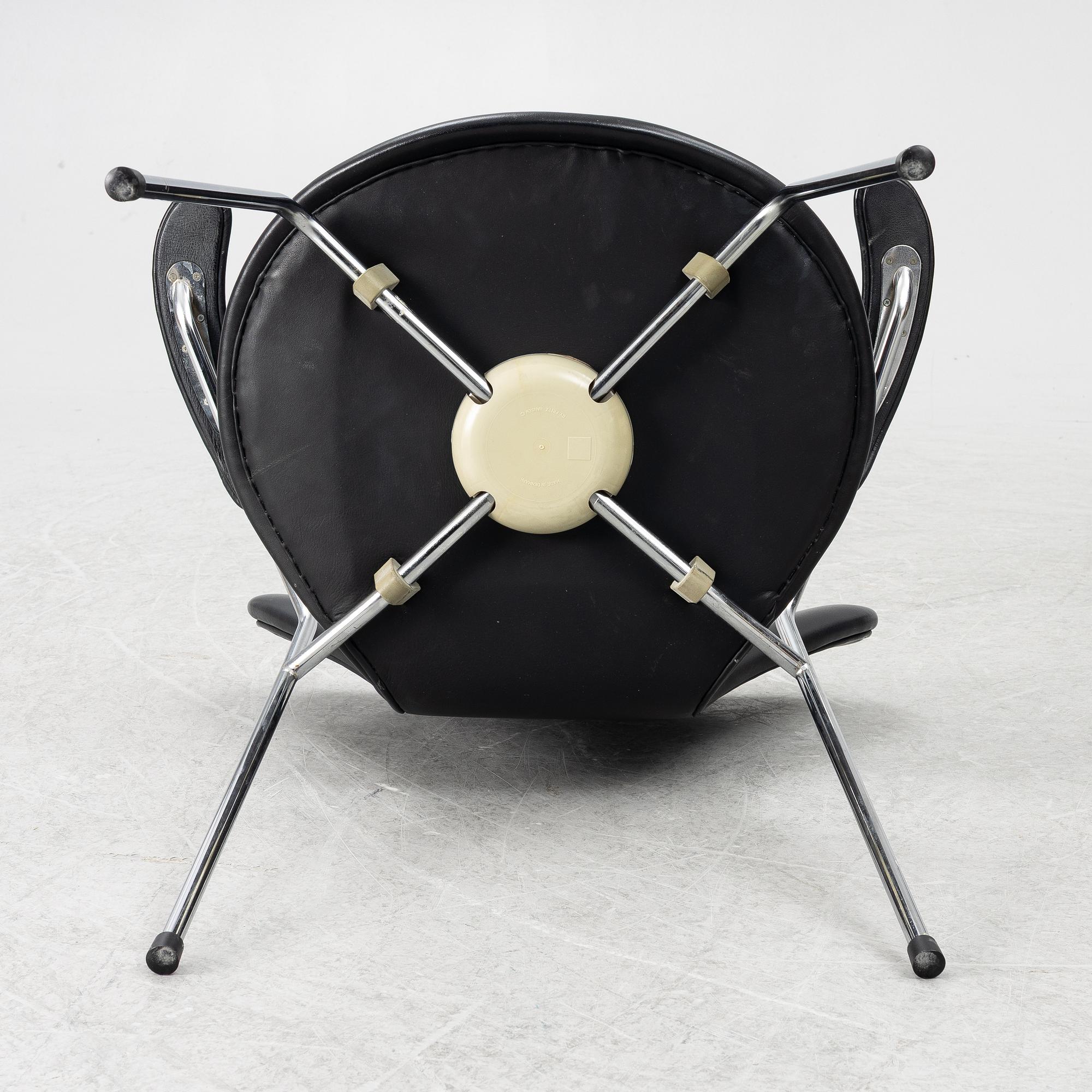 Arne Jacobsen, karmstolar 3st, "Sjuan", Fritz Hansen, 2000-tal.