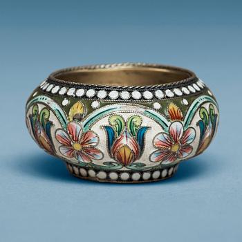 773. A Russian early 20th century silver-gilt and enamel salt, possibly of Maria Seminova, Moscow.