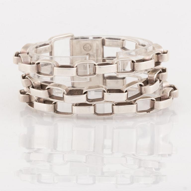 A Sven Erik Högberg silver bracelet.