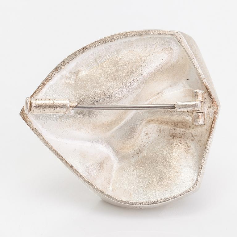Björn Weckström, A sterling silver brooch 'Cuore di neve'. Lapponia 2002.