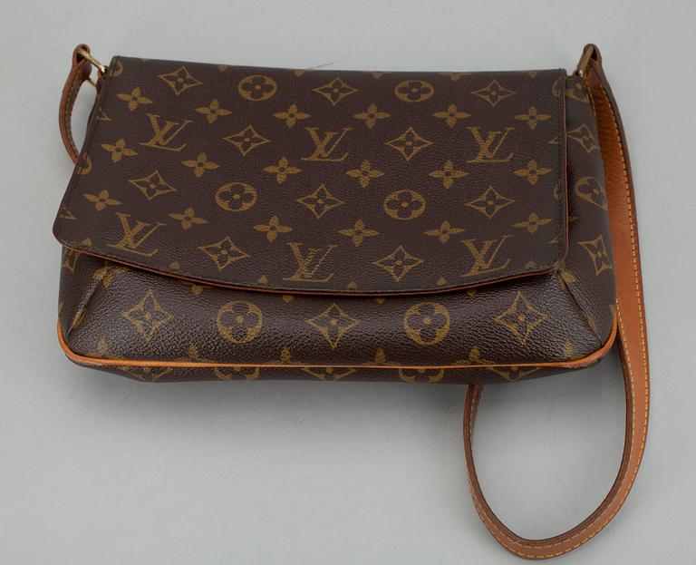 VÄSKA, "Musette Tango", Louis Vuitton.