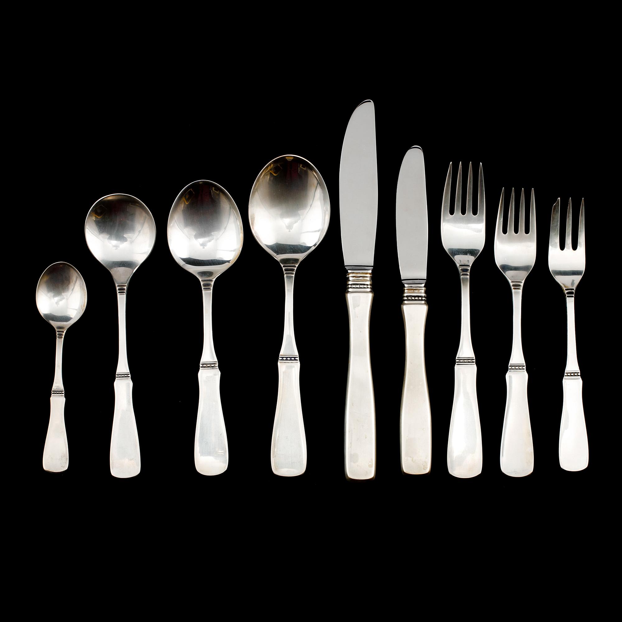BESTICKSERVIS, 76 delar, silver, "Uppsala", 1900-talets andra hälft. Total vikt ca 2774 g.