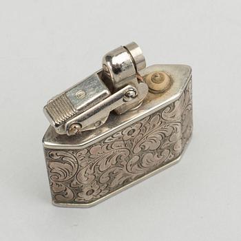 CIGARETTMUNSTYCKE SAMT TÄNDARE, silver, svenska importstämplar. 1900-talets första hälft.